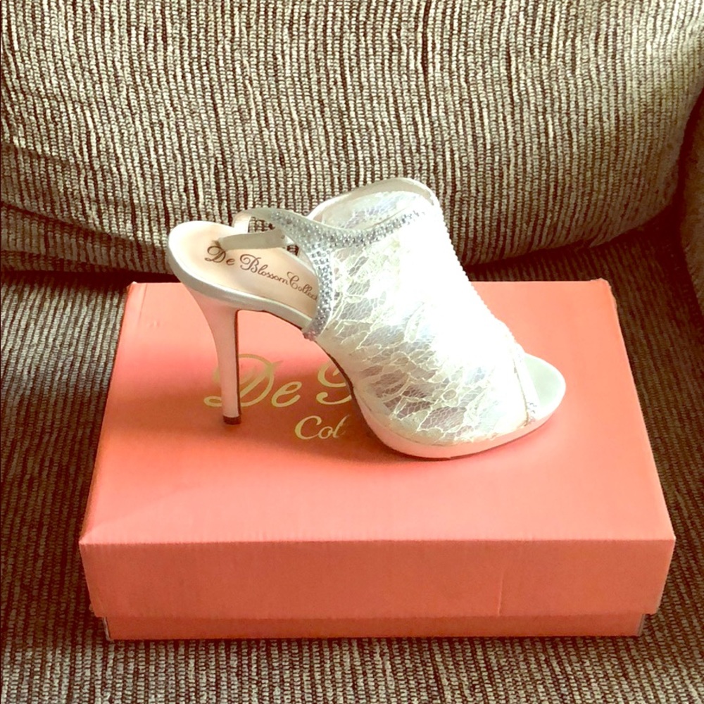 Women’s shoes
